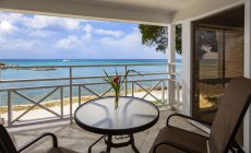 oceanview_largebed_balcony