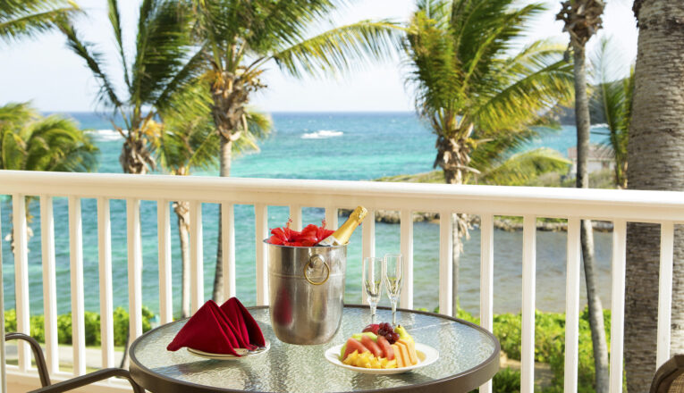 stjamesclubandvillaspremiumrooms-balconydetail