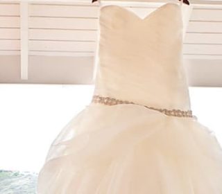 How to pick the perfect beach wedding dress